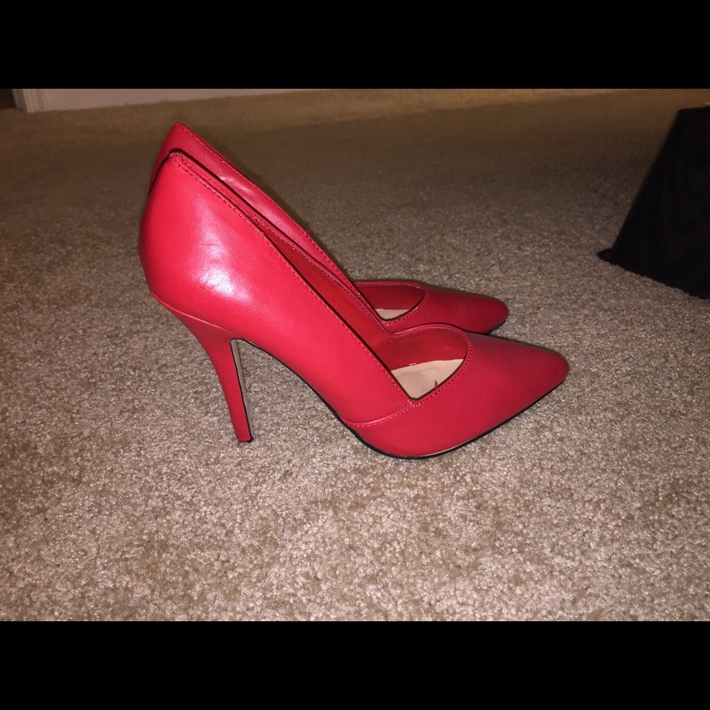Steve Madden Red Pumps.